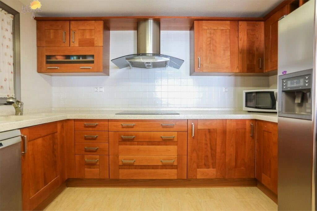 Middle Floor Apartment Torrevieja Alicante - image 12