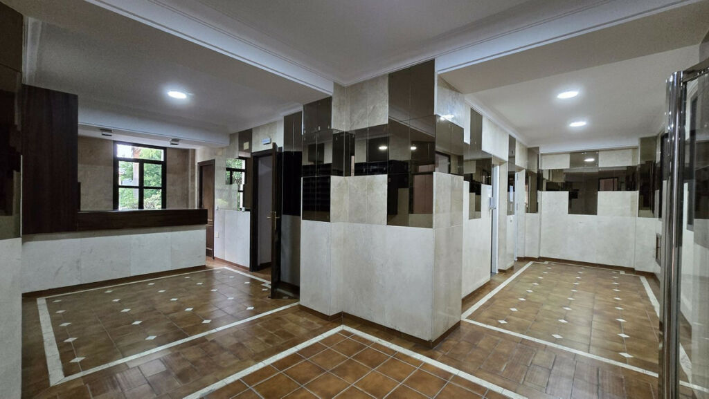 Middle Floor Apartment Puerto Banús Málaga - image 12