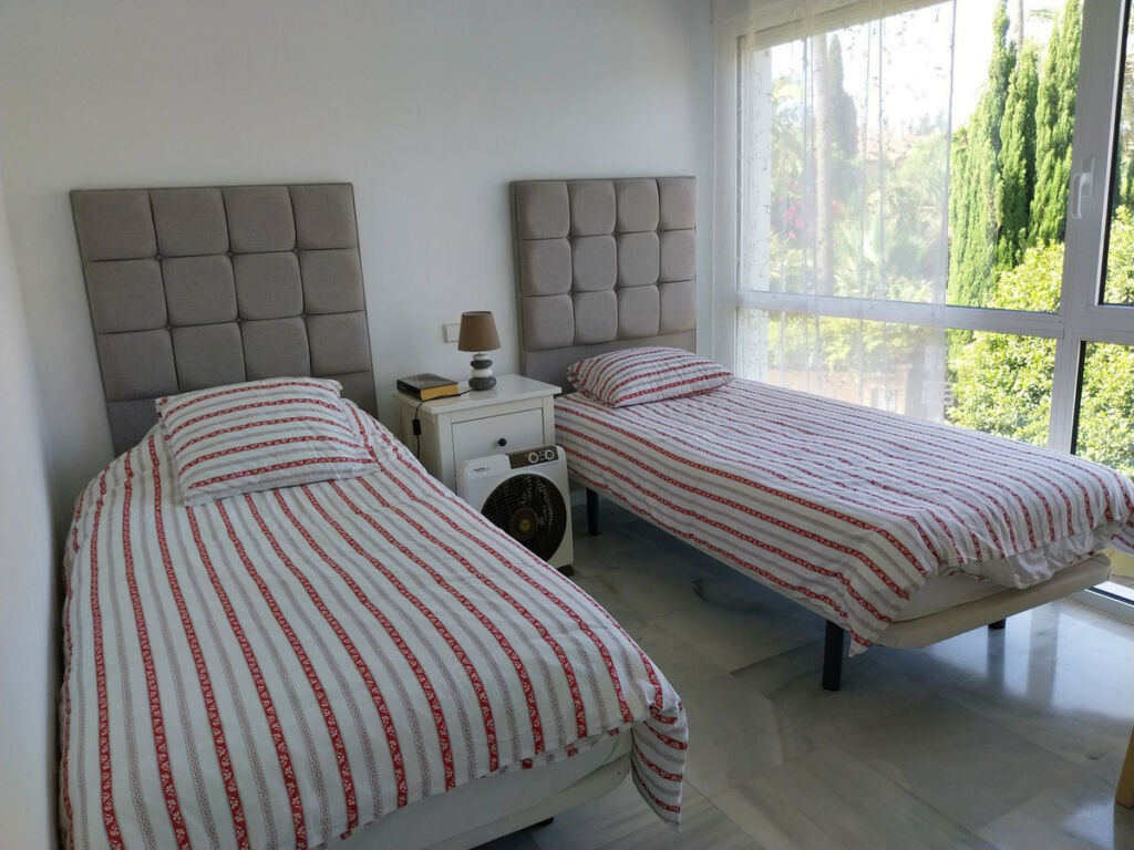 Townhouse San Pedro de Alcántara Málaga - image 12