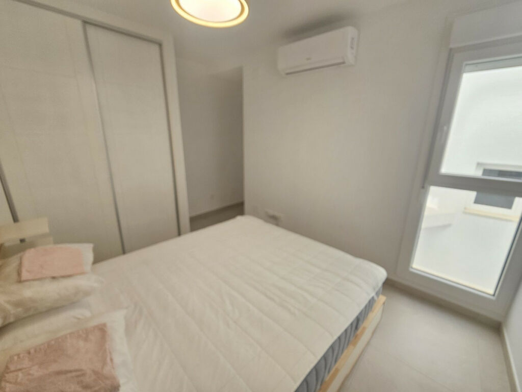Middle Floor Apartment Fuengirola Málaga - image 12