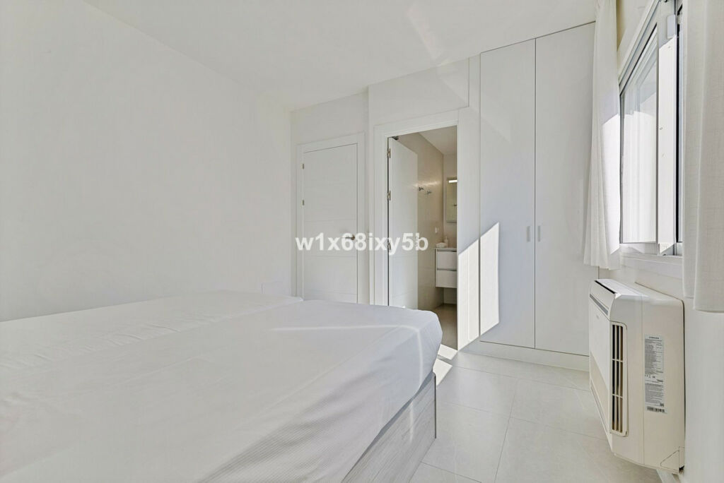 Detached Villa San Pedro de Alcántara Málaga - image 12