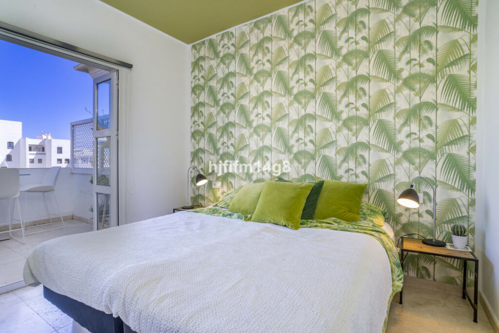 Middle Floor Apartment Puerto Banús Málaga - image 12