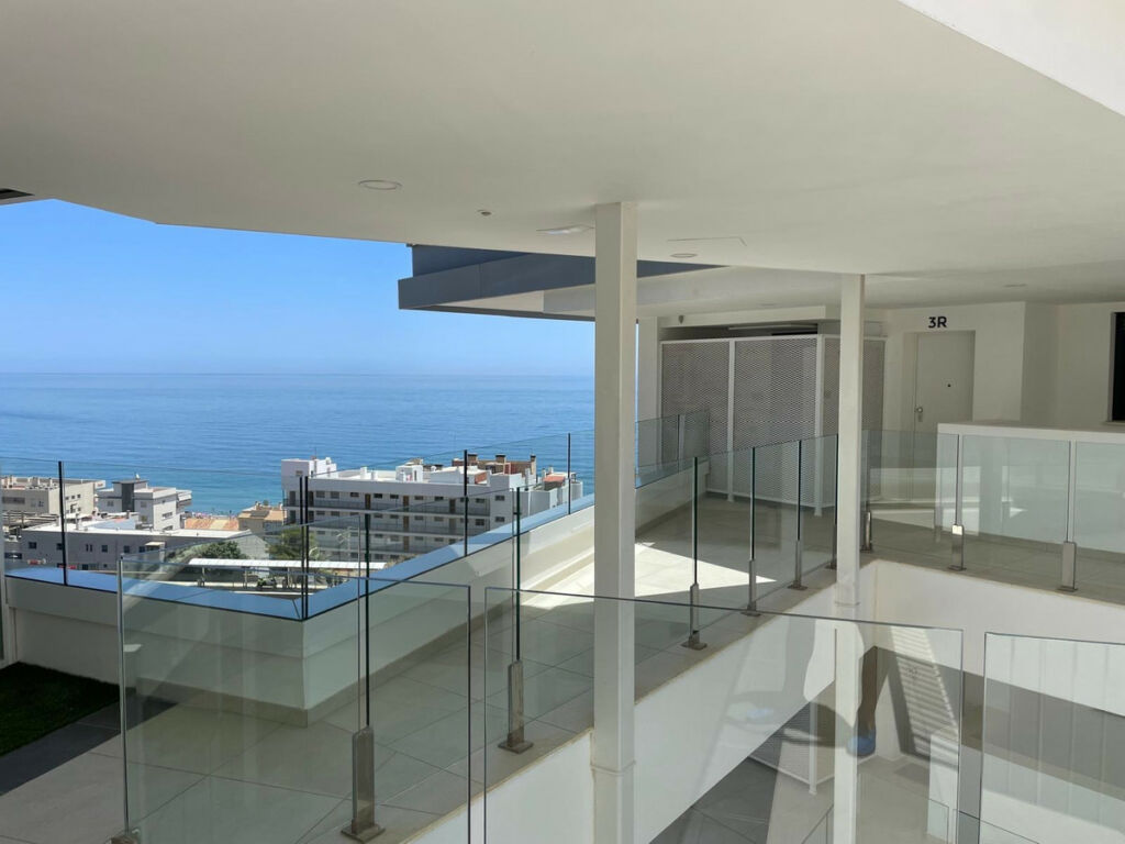 Middle Floor Apartment Carvajal Málaga - image 12