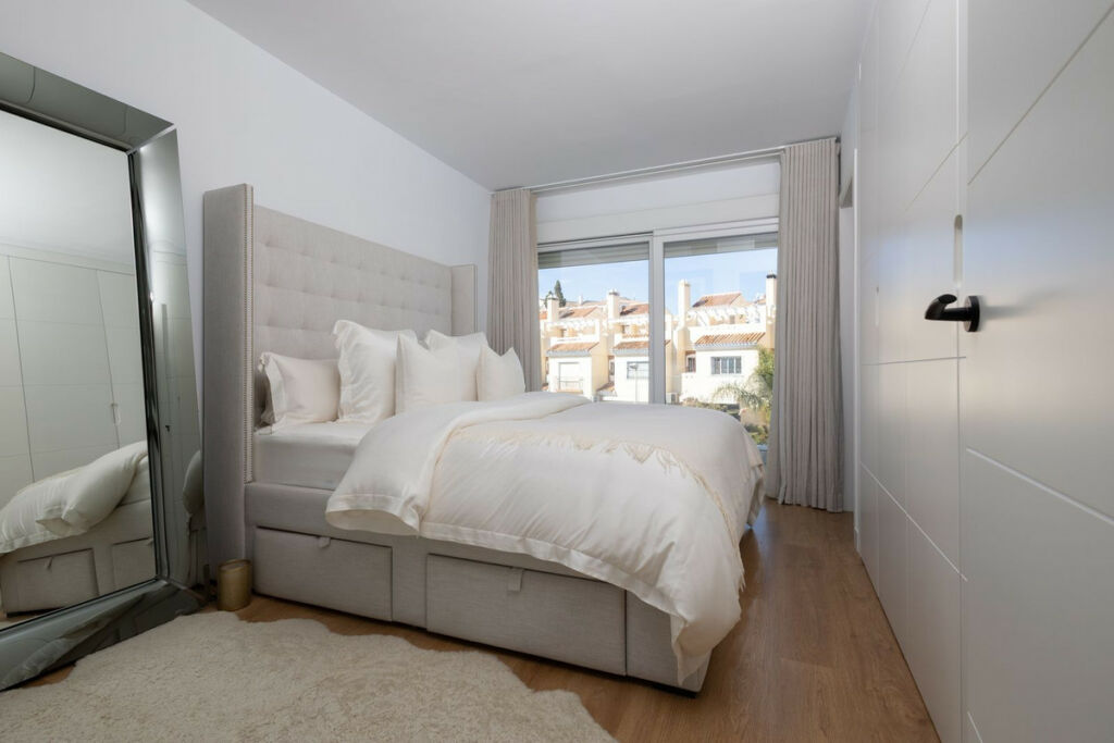 Semi-Detached House Calahonda Málaga - image 17