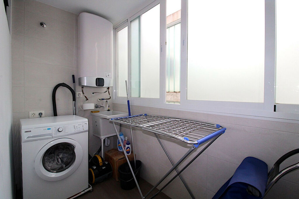 Middle Floor Apartment Estepona Málaga - image 12
