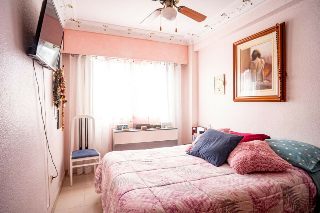 Middle Floor Apartment Benidorm Alicante - image 13