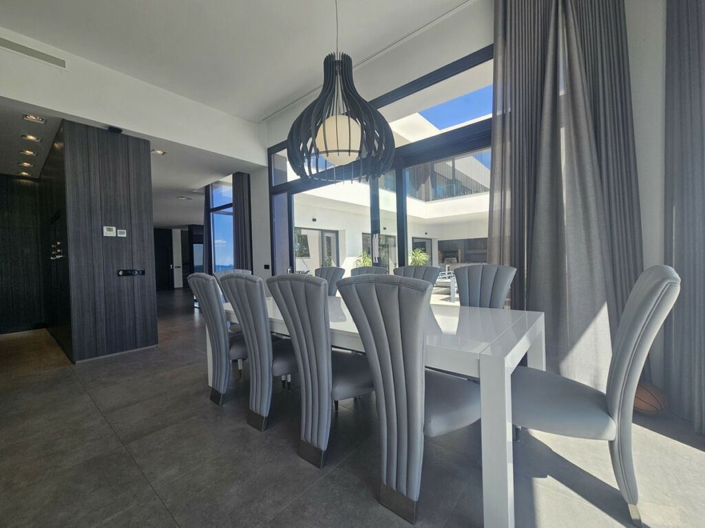 Detached Villa Cabo Roig Alicante - image 15