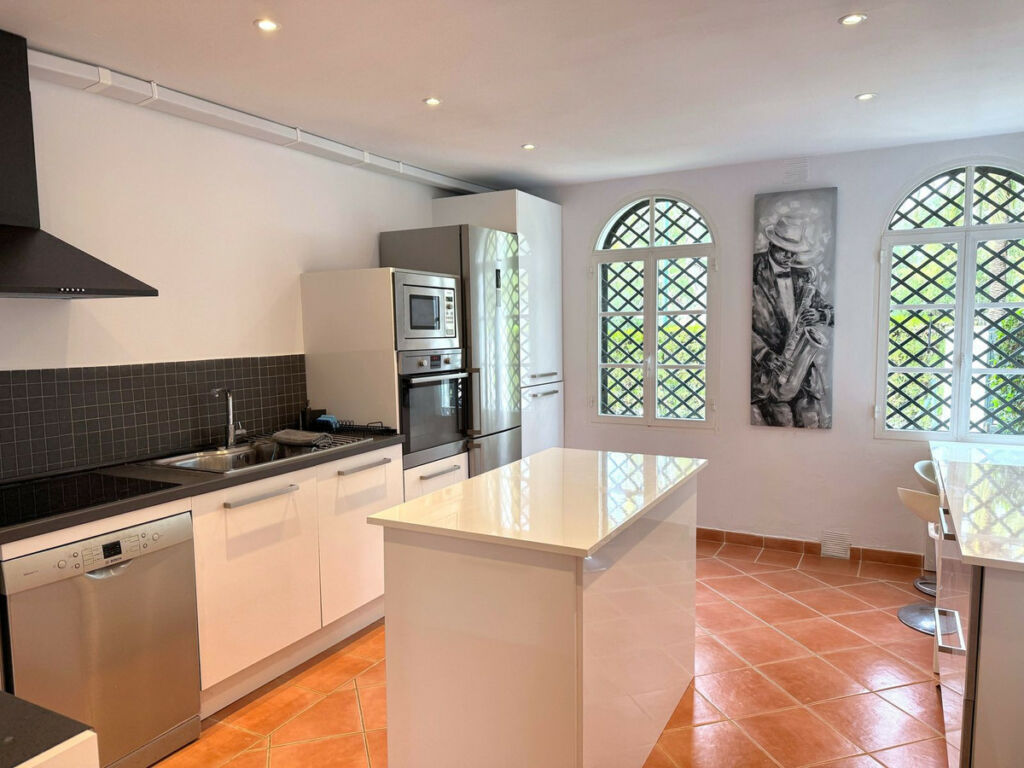Townhouse Nueva Andalucía Málaga - image 12