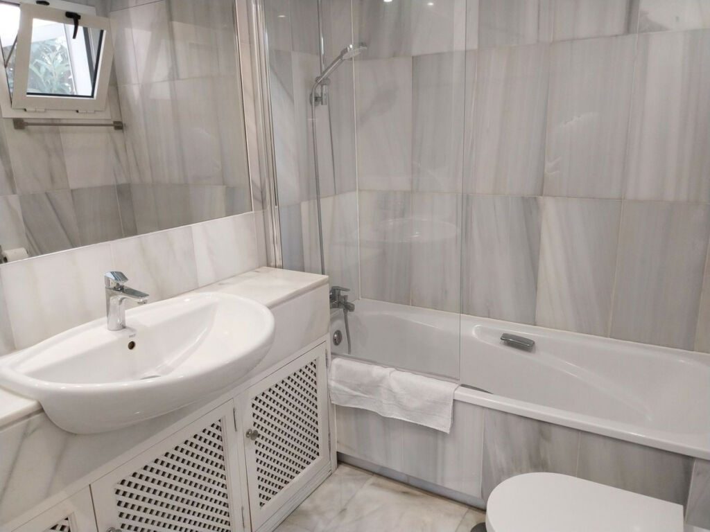 Townhouse San Pedro de Alcántara Málaga - image 13