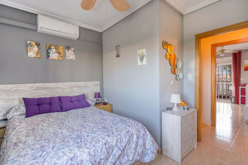 Townhouse Torrevieja Alicante - image 14