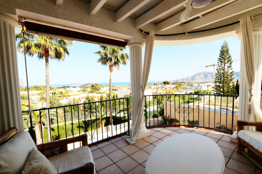 Detached Villa La Nucia Alicante - image 13