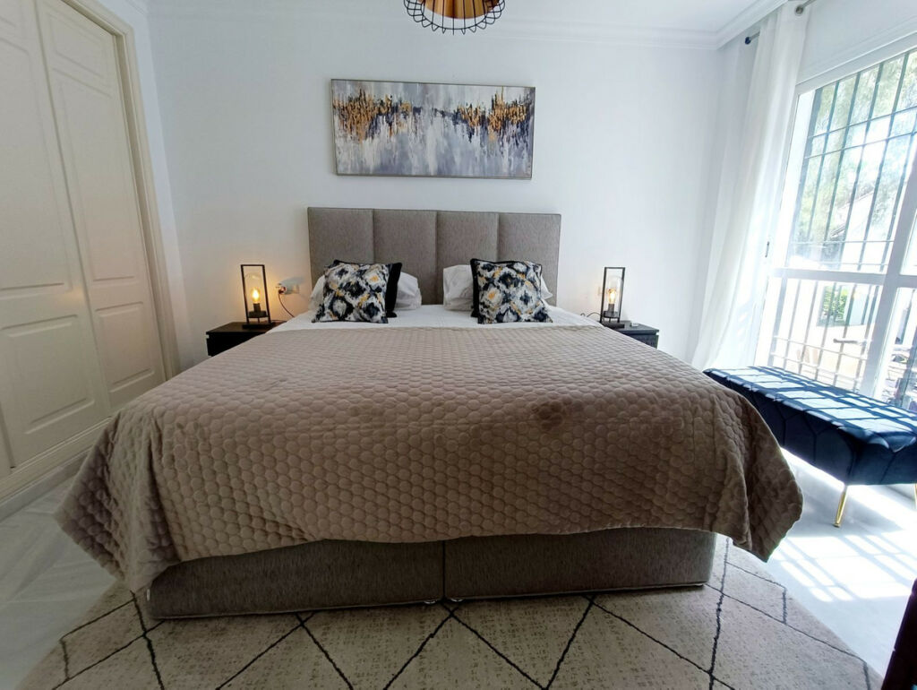 Ground Floor Apartment Aloha Málaga - image 13