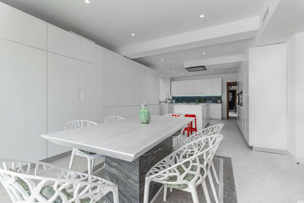 Detached Villa Benahavís Málaga - image 13