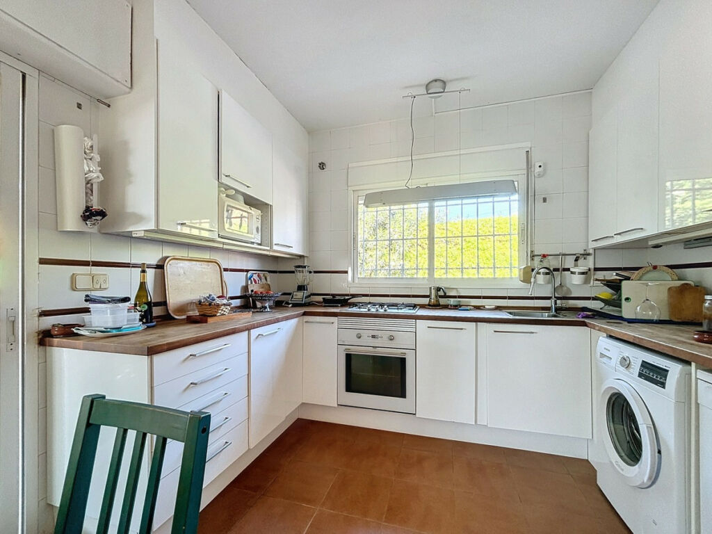 Detached Villa Almayate Málaga - image 14