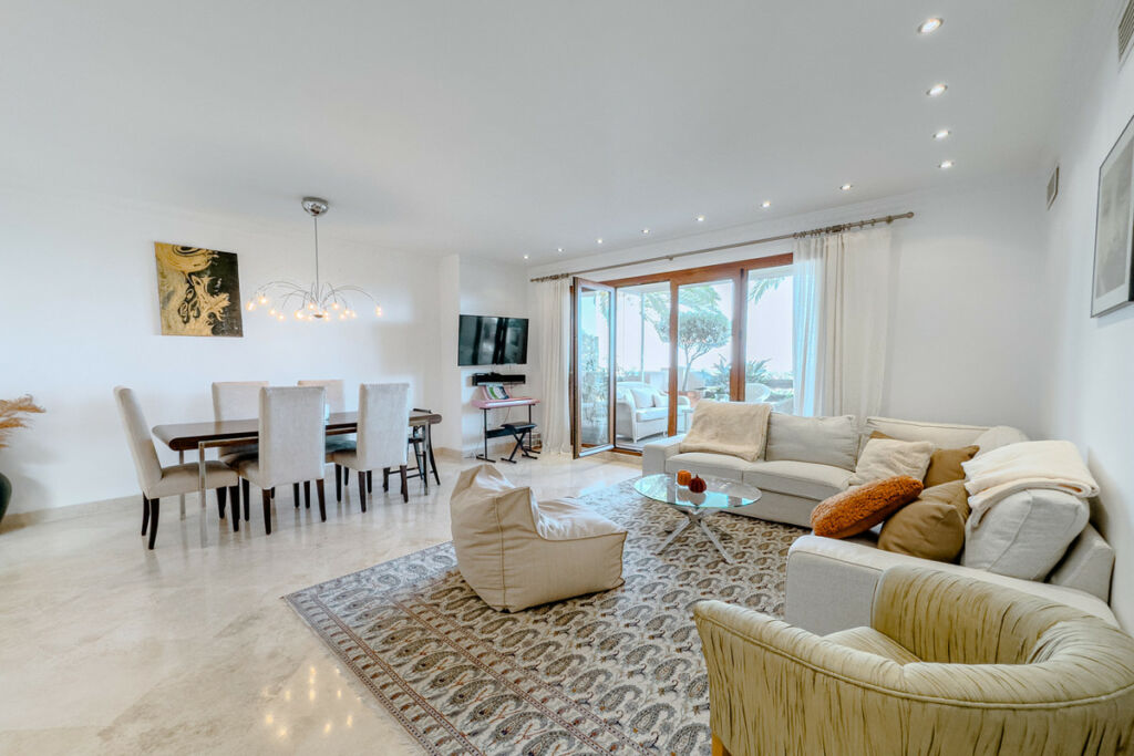 Penthouse Estepona Málaga - image 13