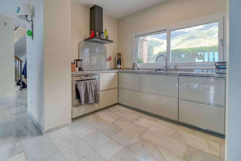 Detached Villa Mijas Málaga - image 14