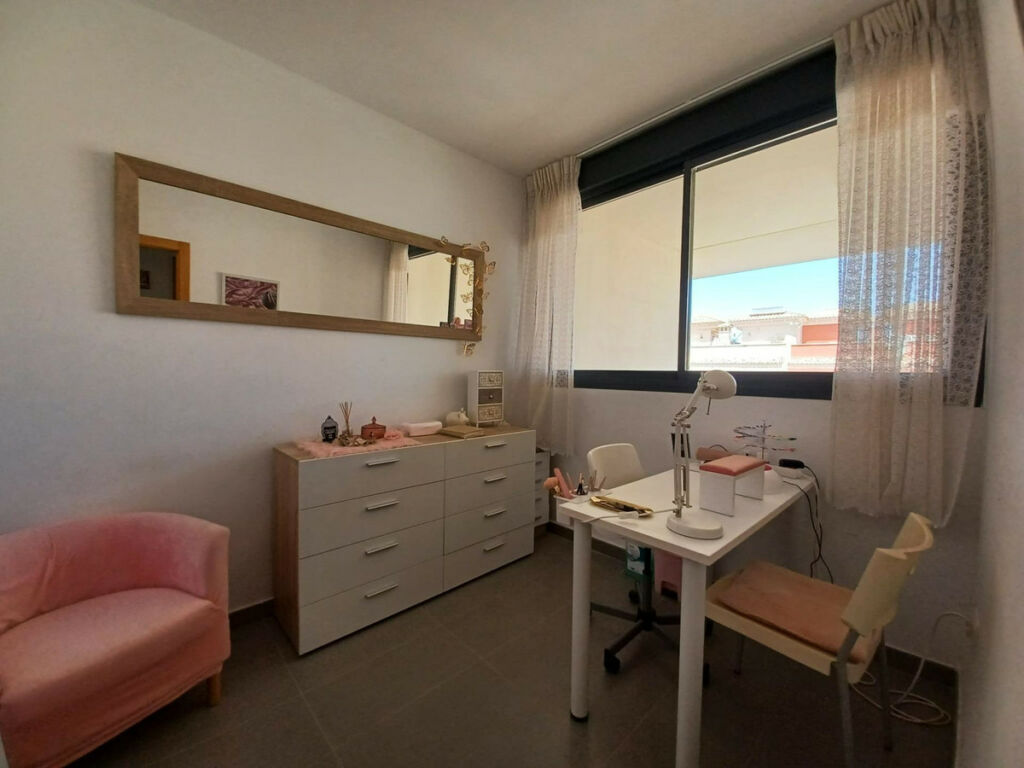 Middle Floor Apartment Los Dolses Alicante - image 13