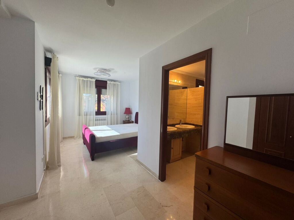 Middle Floor Apartment Casares Playa Málaga - image 13