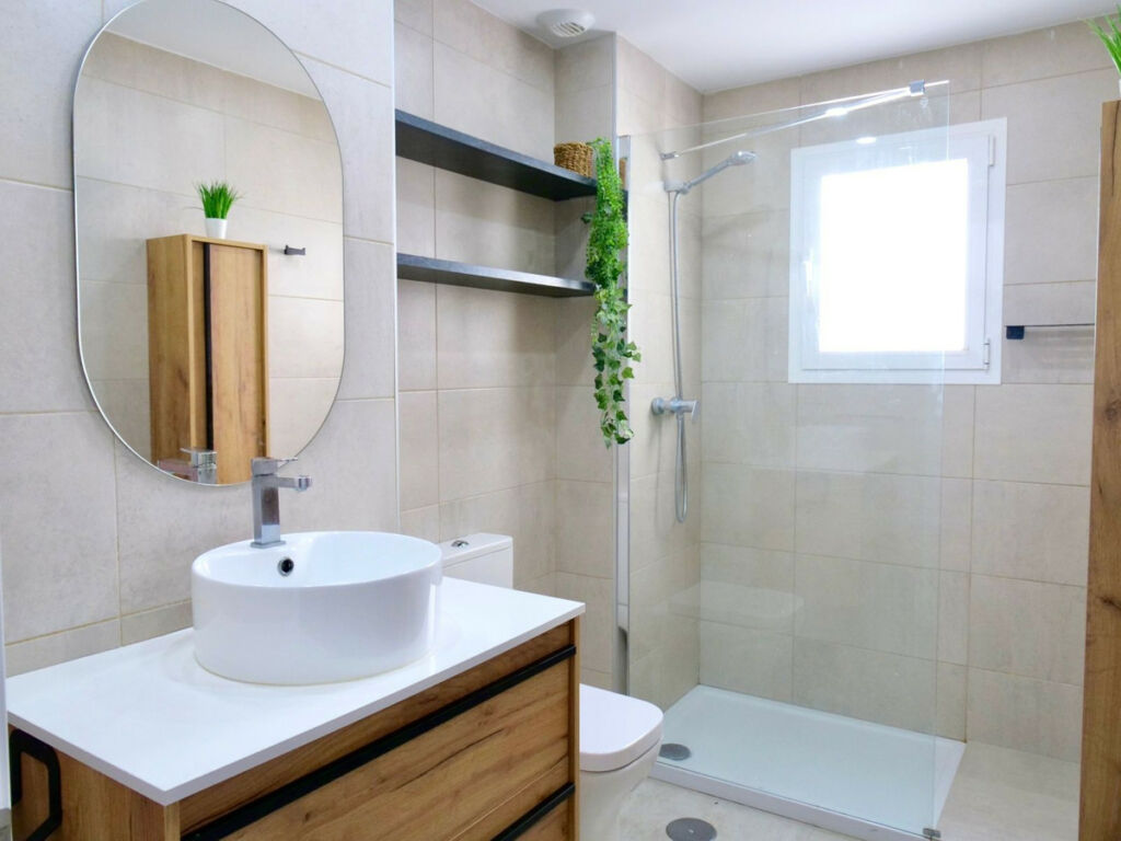 Middle Floor Apartment Estepona Málaga - image 13