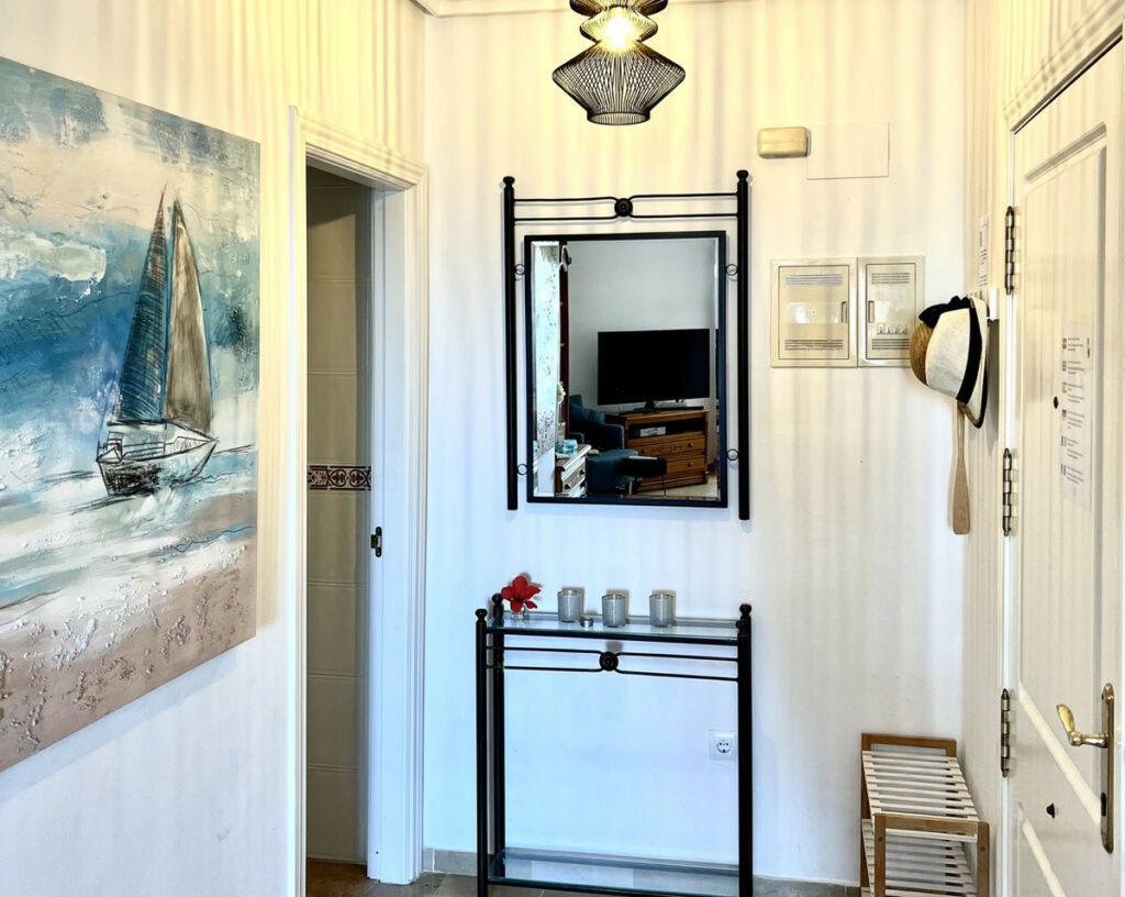Middle Floor Apartment Estepona Málaga - image 16