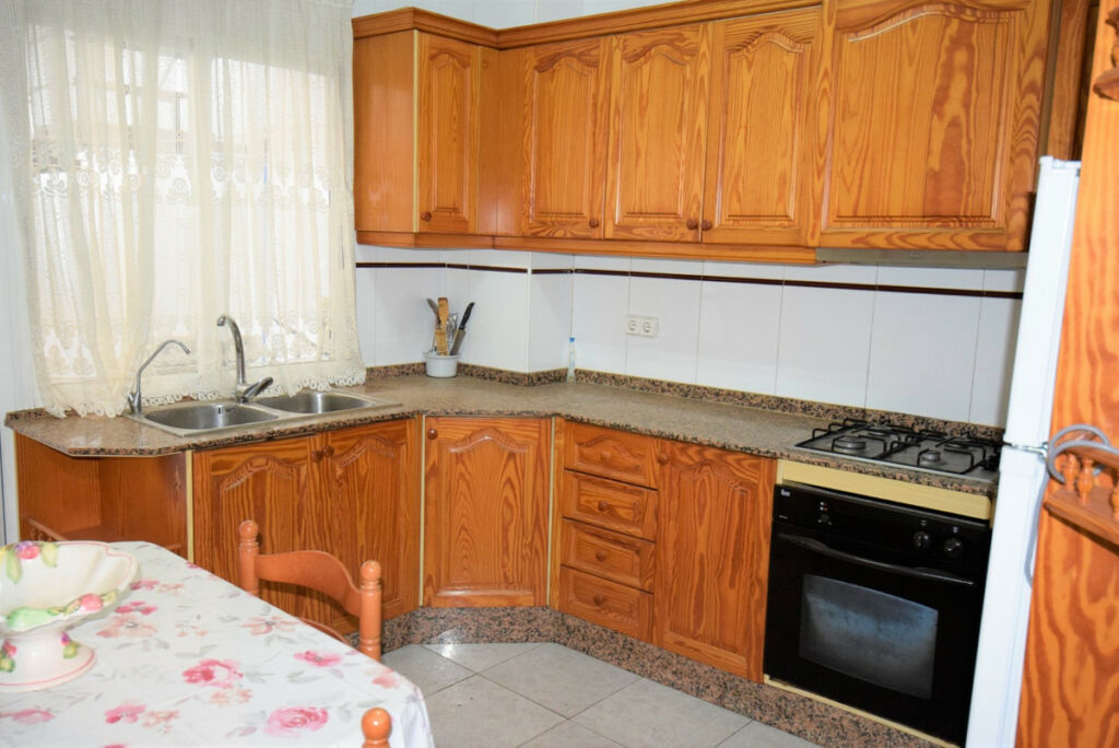 Townhouse Almoradi Alicante - image 13