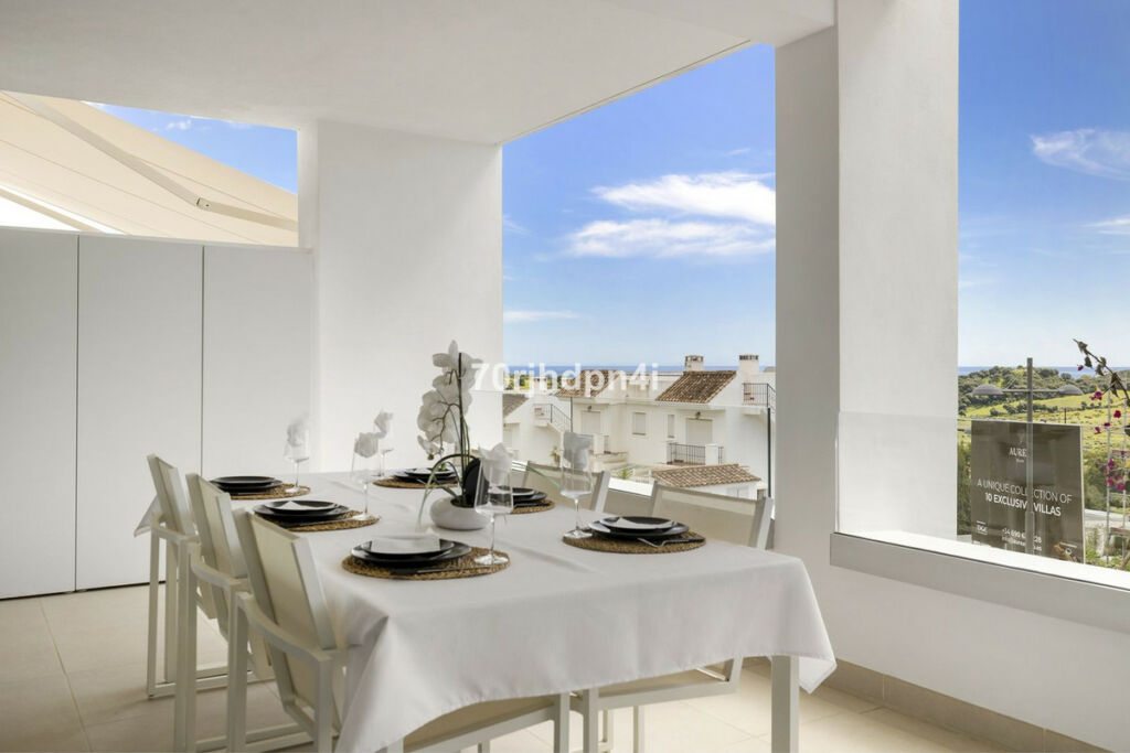 Middle Floor Apartment Estepona Málaga - image 13