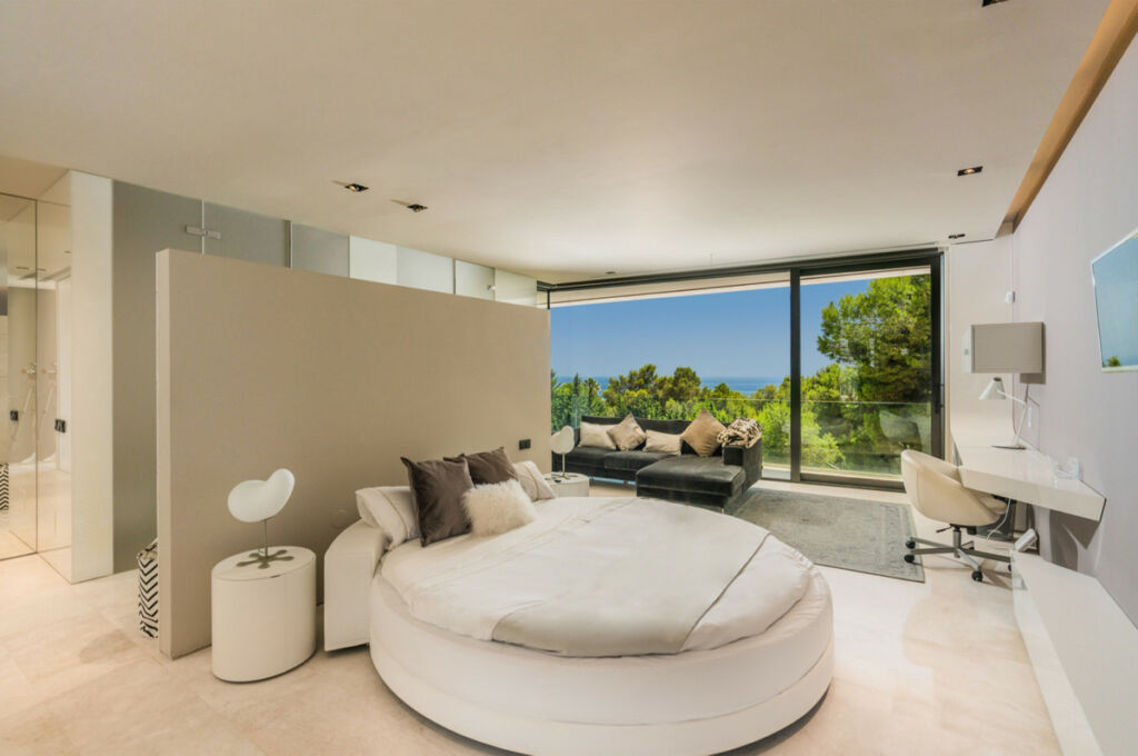 Detached Villa Marbella Málaga - image 13