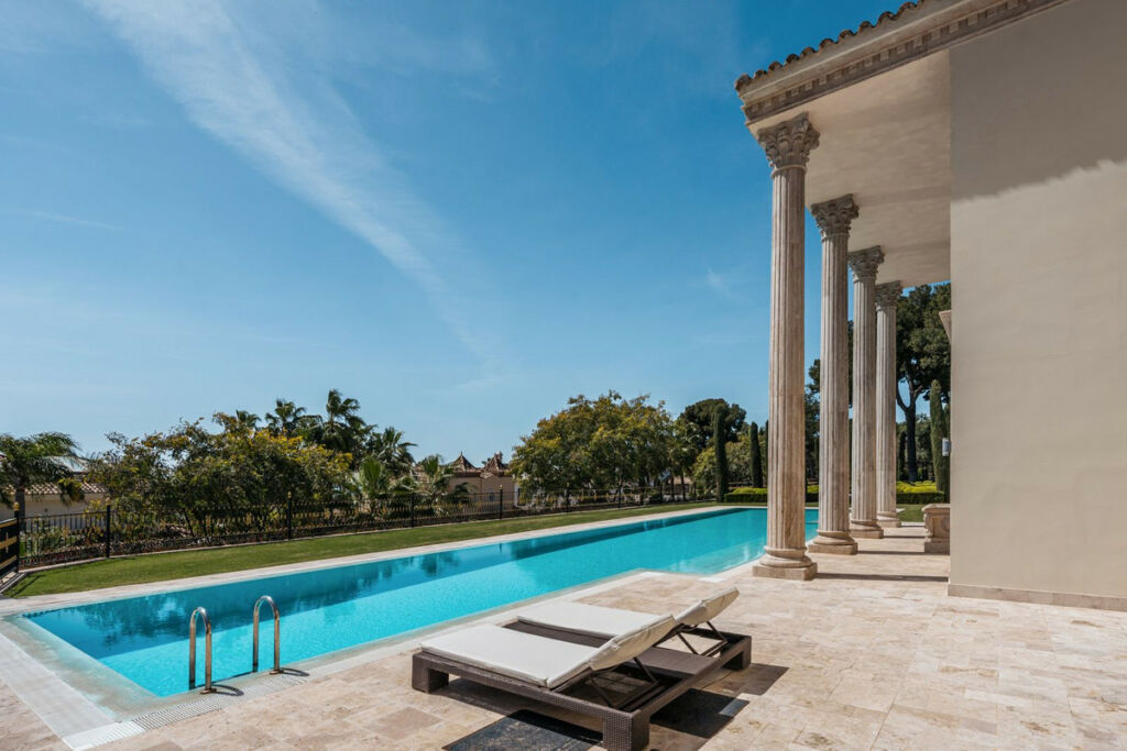 Detached Villa Sierra Blanca Málaga - image 13