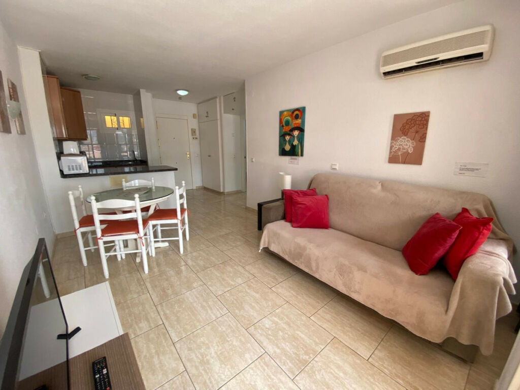 Middle Floor Apartment Benalmadena Málaga - image 13