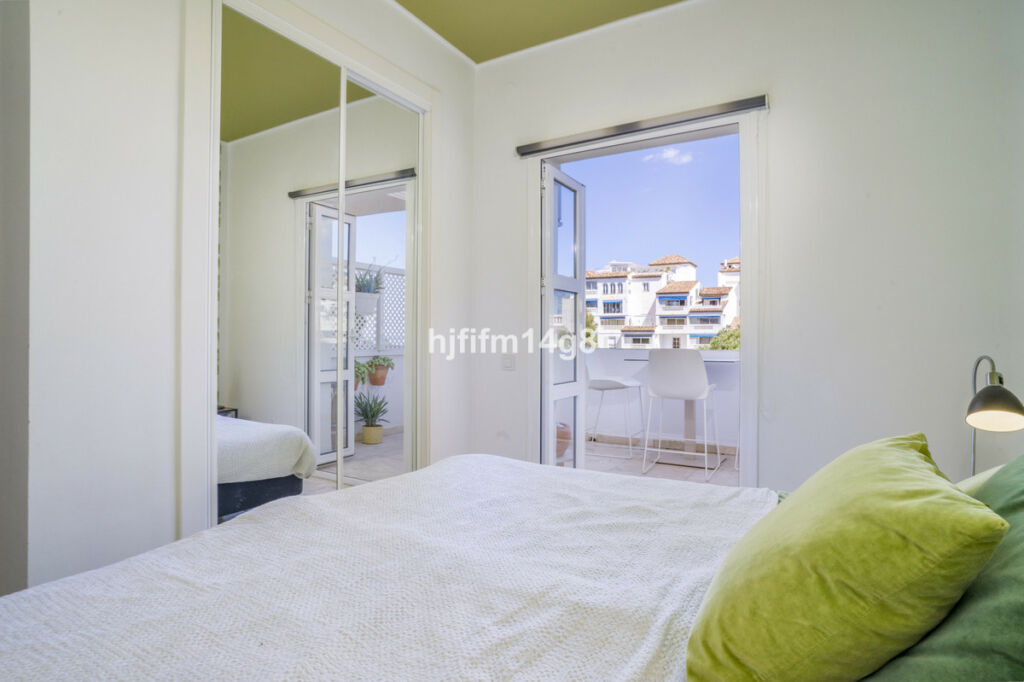Middle Floor Apartment Puerto Banús Málaga - image 13