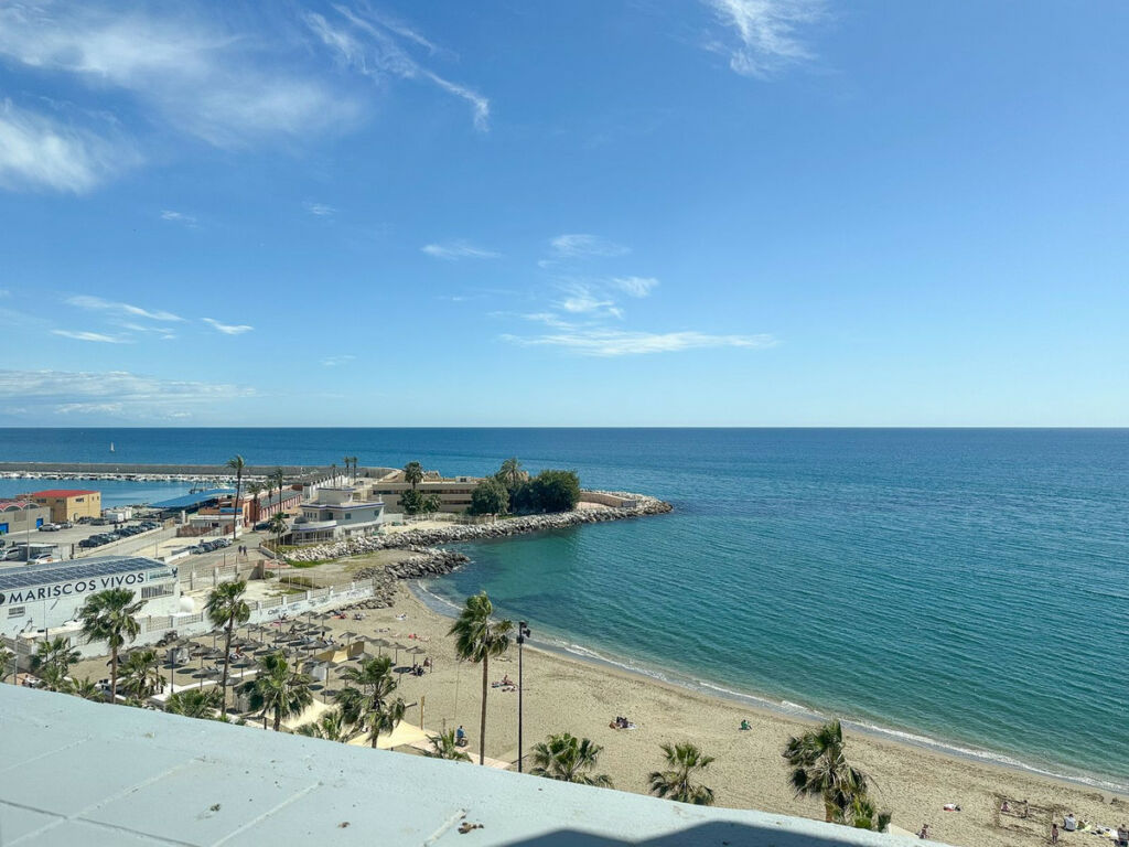 Middle Floor Apartment Fuengirola Málaga - image 13