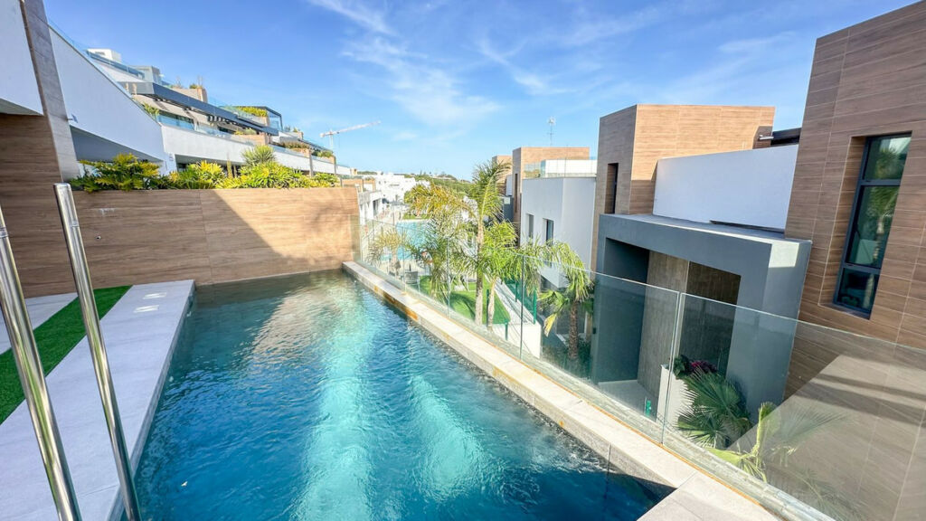 Duplex Cabopino Málaga - image 14