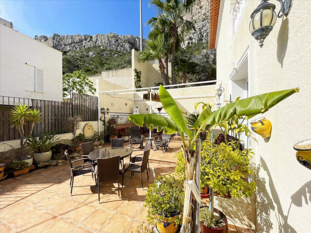 Detached Villa Calpe Alicante - image 13