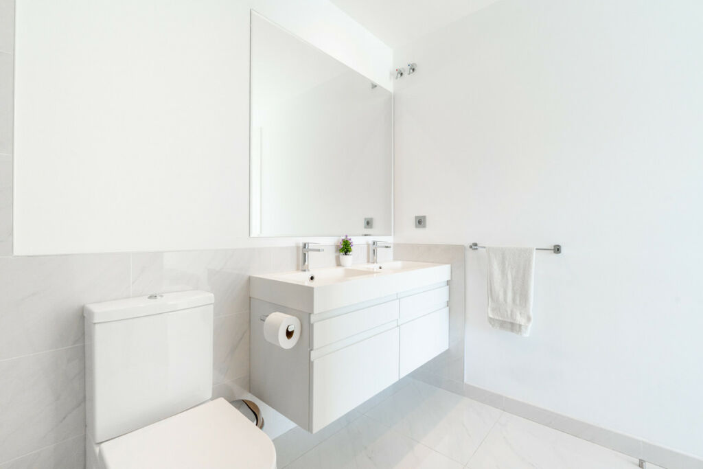Middle Floor Apartment Estepona Málaga - image 18