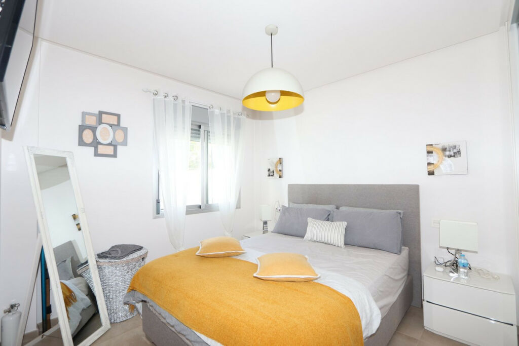 Ground Floor Apartment La Florida Alicante - image 13