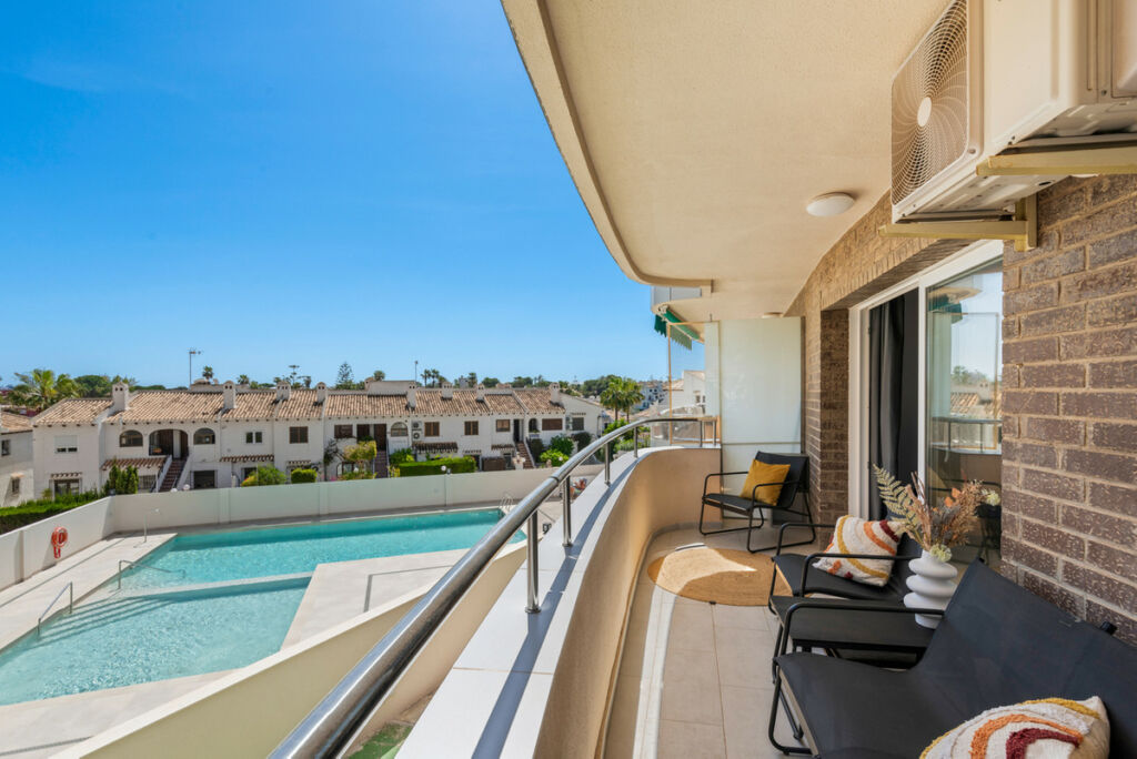 Middle Floor Apartment La Zenia Alicante - image 13