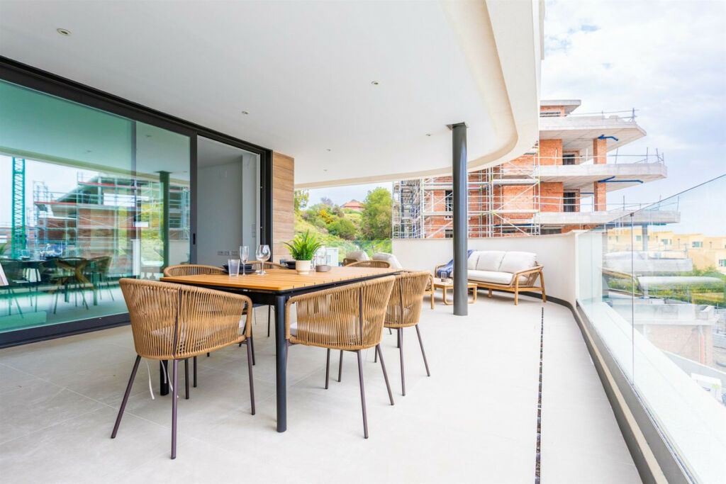 Middle Floor Apartment Fuengirola Málaga - image 15