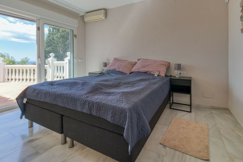 Detached Villa Mijas Málaga - image 15