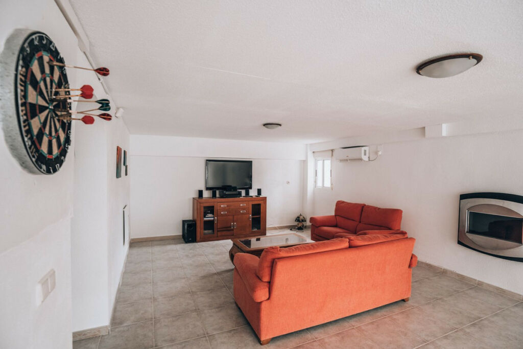 Detached Villa Villamartin Alicante - image 14