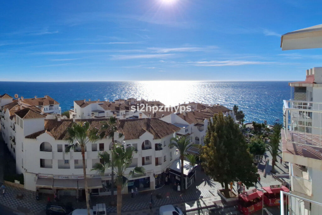 Top Floor Apartment Nerja Málaga - image 14