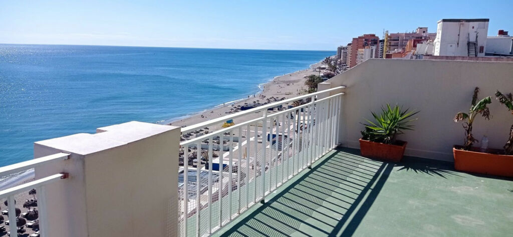 Penthouse Fuengirola Málaga - image 14