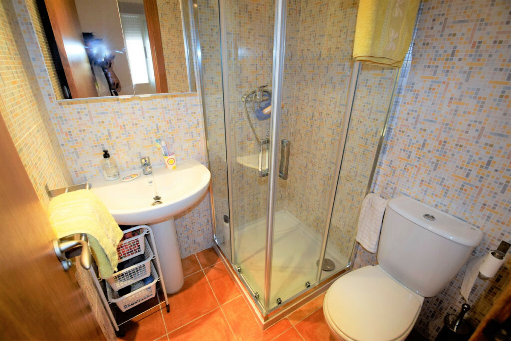 Middle Floor Apartment Guardamar del Segura Alicante - image 14