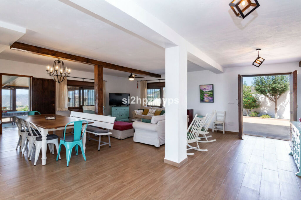 Detached Villa Almayate Málaga - image 14