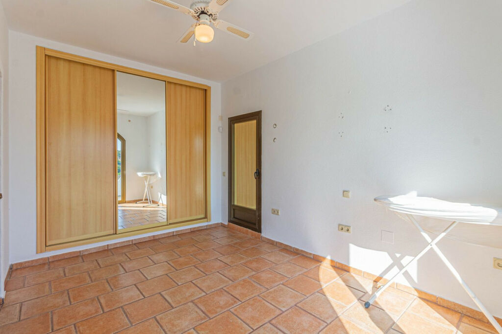 Detached Villa Sotogrande Cádiz - image 14