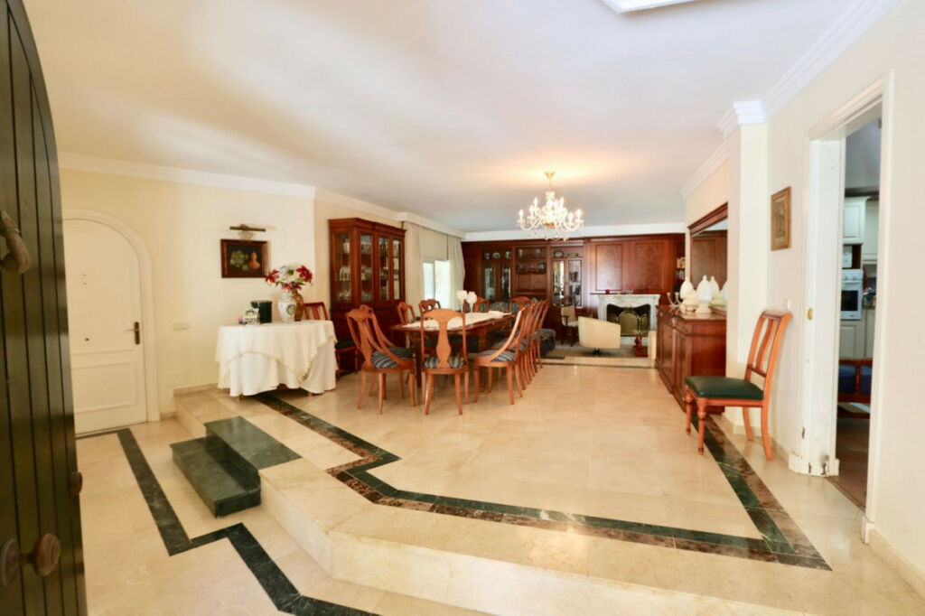 Detached Villa Sotogrande Costa Cádiz - image 14