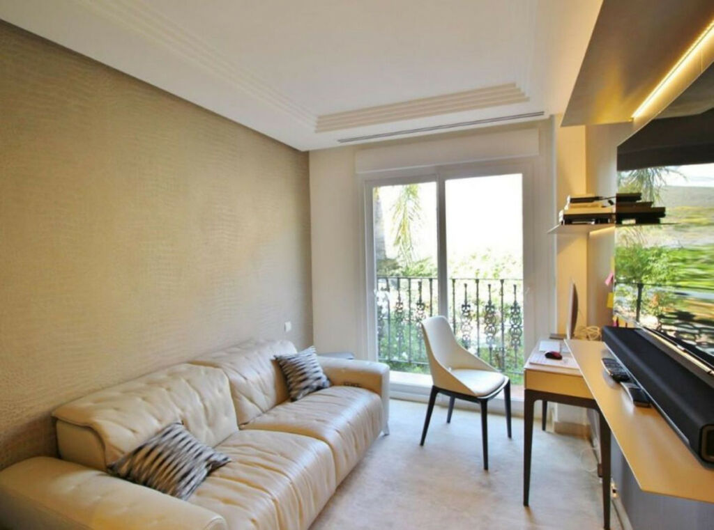 Middle Floor Apartment Nueva Andalucía Málaga - image 14