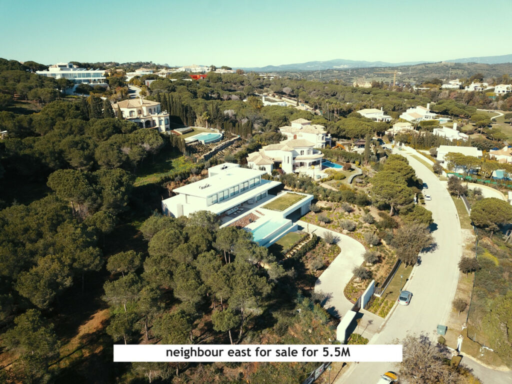 Detached Villa Sotogrande Cádiz - image 14