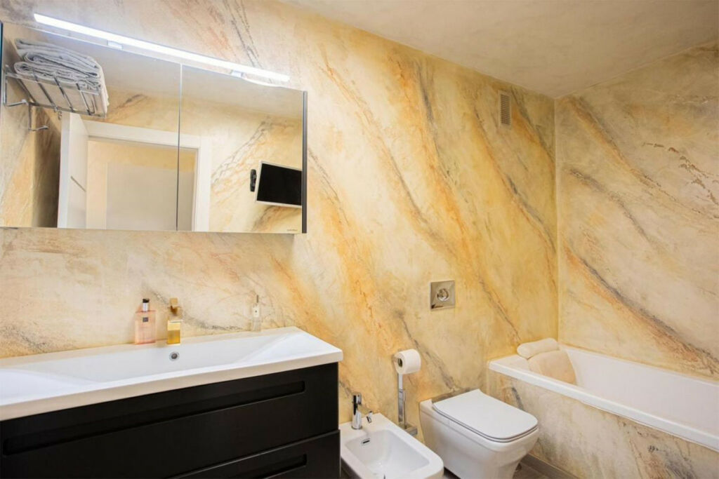 Middle Floor Apartment Los Flamingos Málaga - image 14