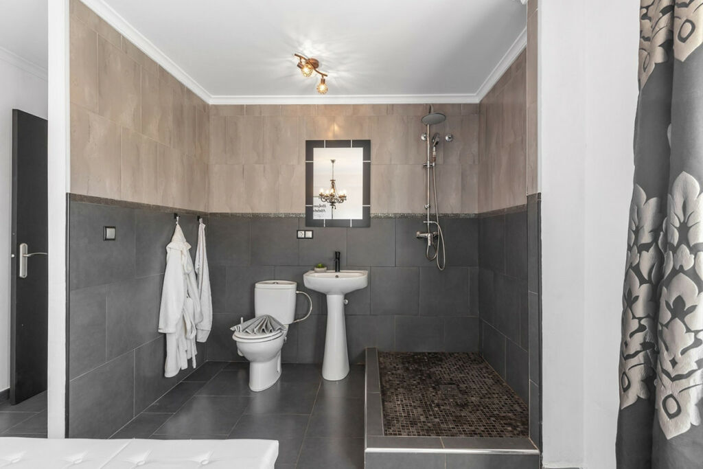 Middle Floor Apartment Daya Nueva Alicante - image 14