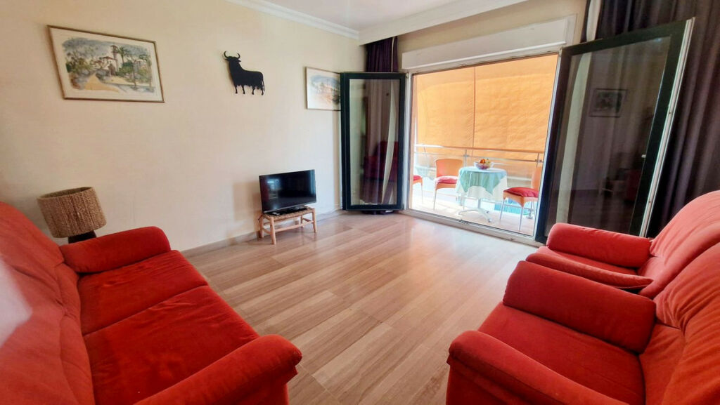 Middle Floor Apartment Fuengirola Málaga - image 14